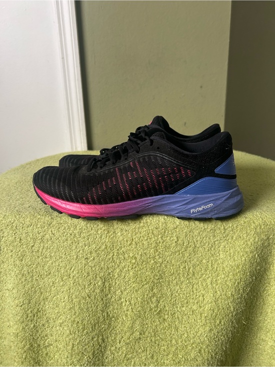 Asics Shoes - Asics Dyna Flyte2 Women’s Black Running Shoes with Pink-to-Purple-to-Blu